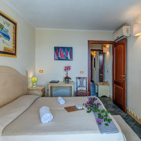 Dolce לינה וארוחת בוקר קאלה גונונה